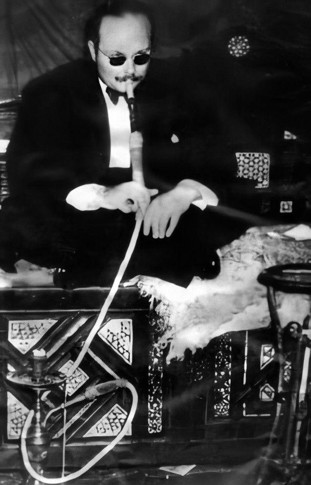 Egypt’s last king farouk smoking from a shisha or hookah pipe 1940s (some sources say 1941 or 1948) (636×992)