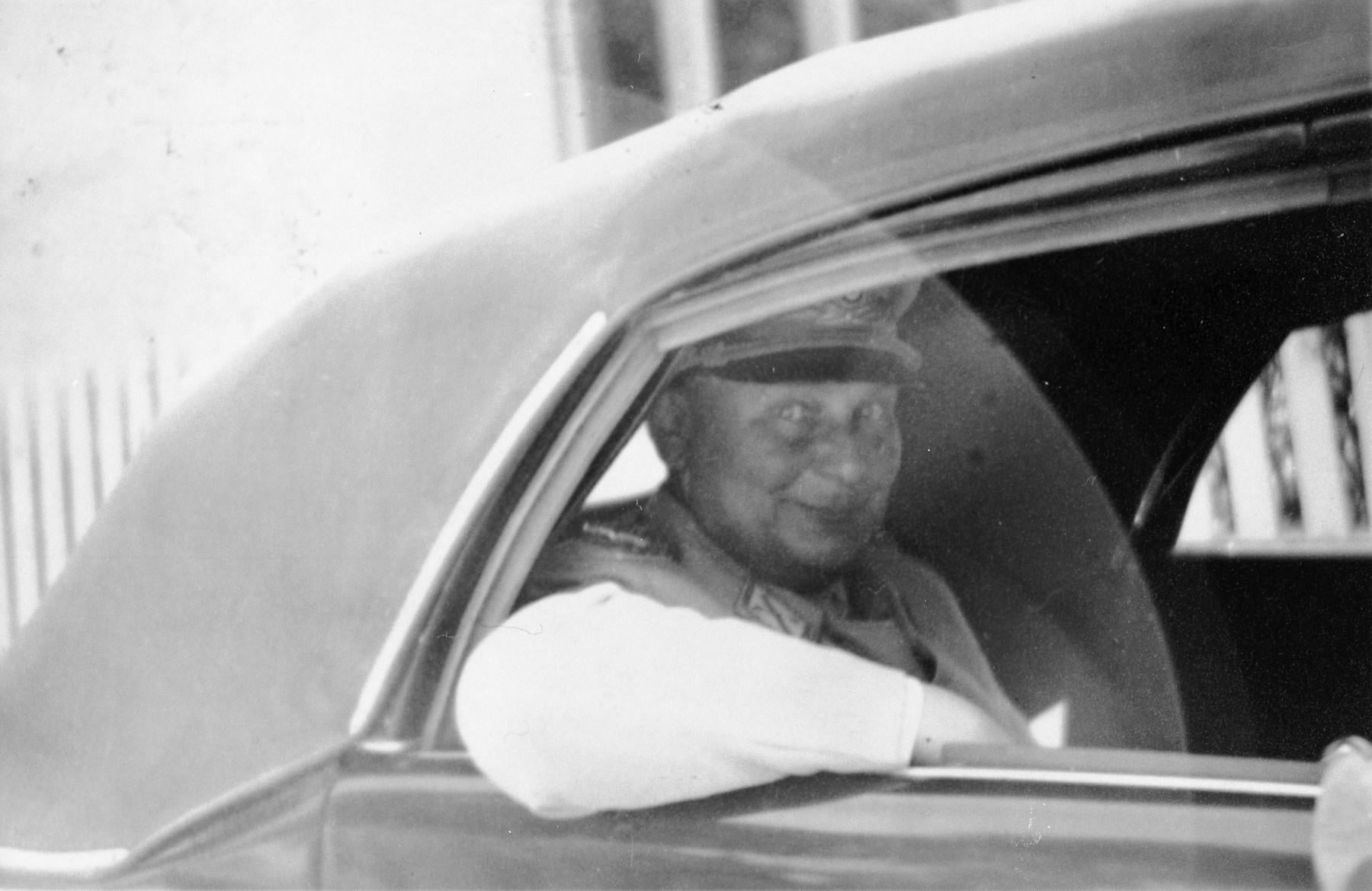 Former Reichsmarshall Herman Goring shortly after his arrest by US forces, May 1945. Goring’s initially friendly treatment by US forces, including being allowed to give interviews, socialize & drink with US troops, & eating meals with American officers, caused controversy (1800×1170)