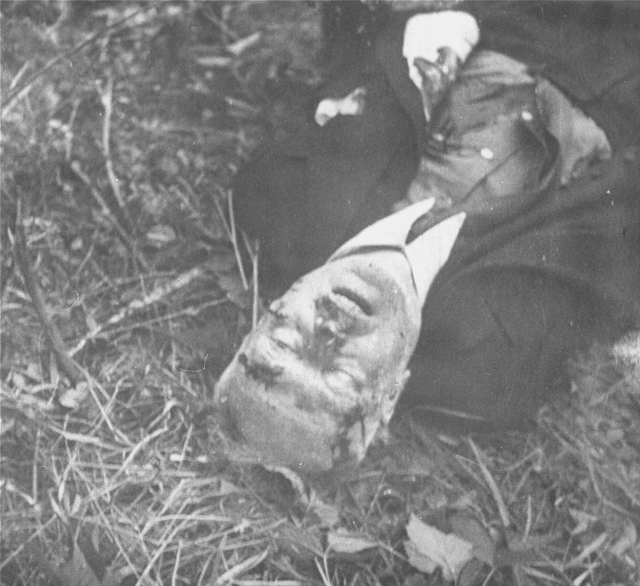 The dead body of Romanian dictator Ion Antonescu moments after his execution via firing squad by local forces, 1946. Antonescu was responsible for the implementation of the Holocaust in Romania, which killed up to 400,000 people, mostly Jews and the Romani (1301×1192)