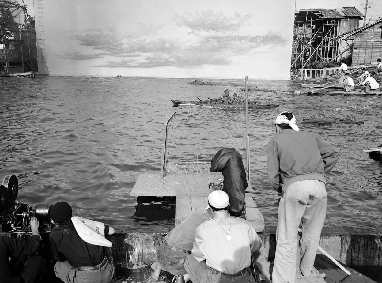 Crew members of Japan’s Shin-Toho Motion Picture Company work with models on the set of “Battleship Yamato”, June 8, 1953.[1500 × 1111]