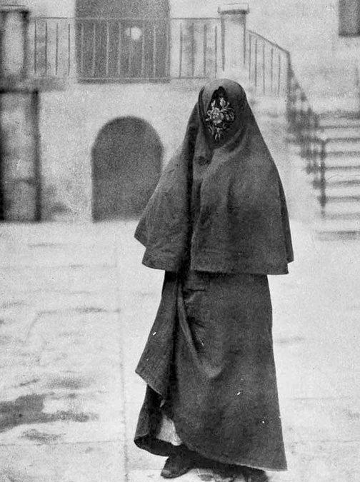British soldier and intelligence officer Thomas Edward Lawrence (Lawrence of Arabia) disguised as a Syrian Gypsy woman in enemy territory, C. 1918. (504×675)