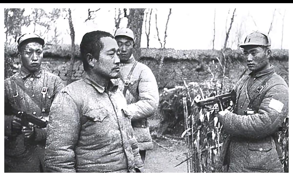 On January 10, 1949, Lieutenant General Du Yuming was captured by the Communists. His forces, consisting of 26 divisions, had collapsed the day before.[1200×718]