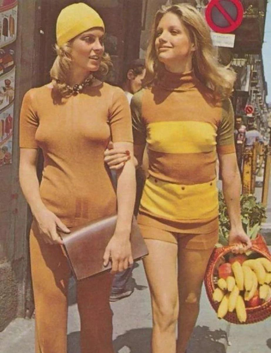 Two women participating in the “no-bra” movement, 1970s. [924×1205]