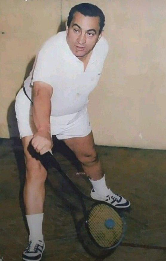 Egyptian president hosni mubarak who ruled from 1981 to his otherthrow in 2011 playing a game of squash 1990s (556×874)