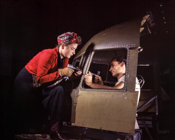 Team working on a c47, Douglas Aircraft Plant, Long Beach California, Oct 1942 [564×450]