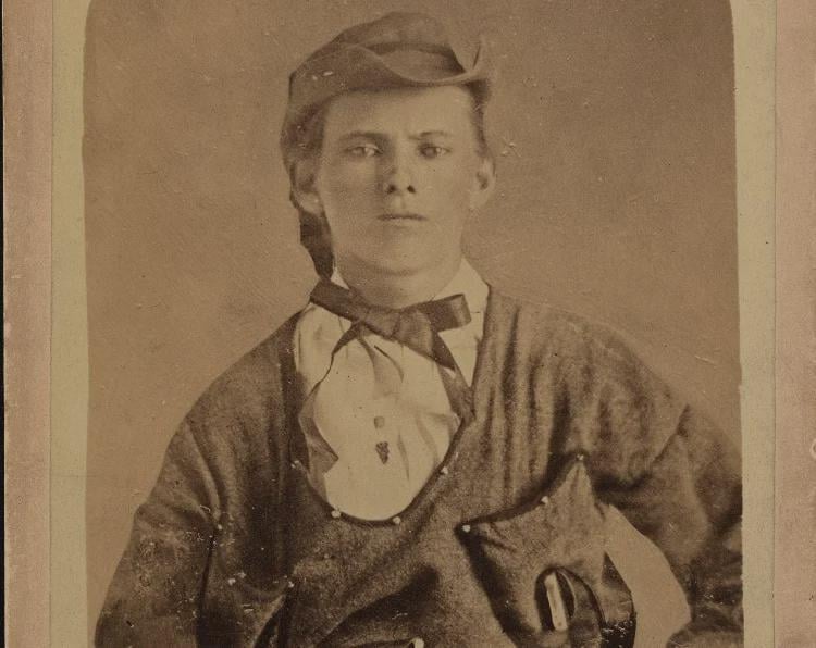 Jesse James, photographed in 1864 at age 17 while serving as a Confederate guerrilla fighter [750×596]