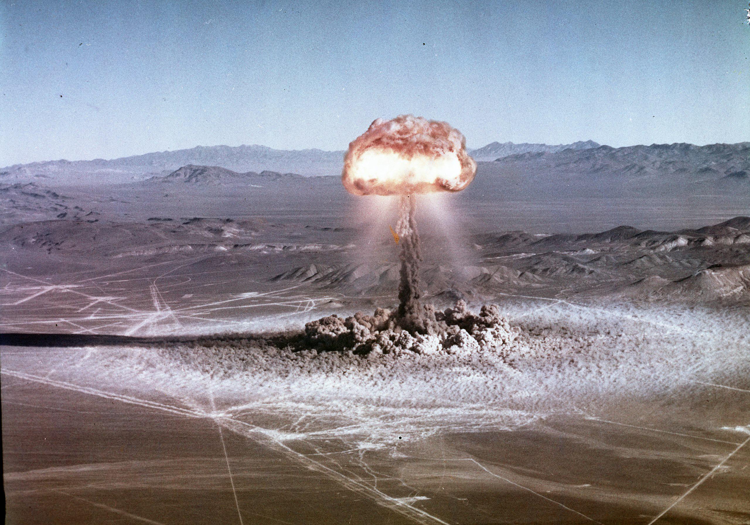 Buster–Jangle Easy test, Nevada 1951.[2560×1792]