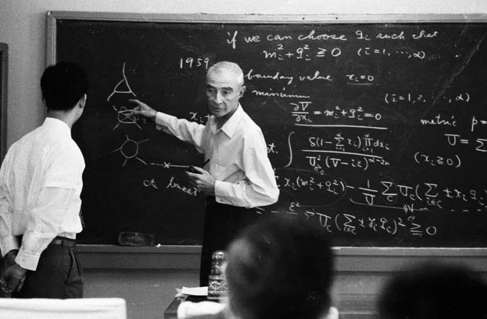 J. Robert Oppenheimer lectures at Kyoto University on September 14, 1960 in Kyoto, Japan [1200×900]