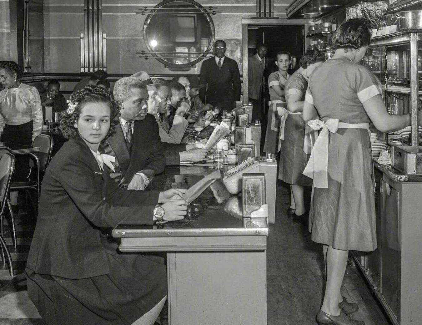 In the Perfect Eat Shop, a restaurant on 47th Street near South Park, owned by Mr. E. Norris. Chicago, Illinois, 1947 [1350×1059]
