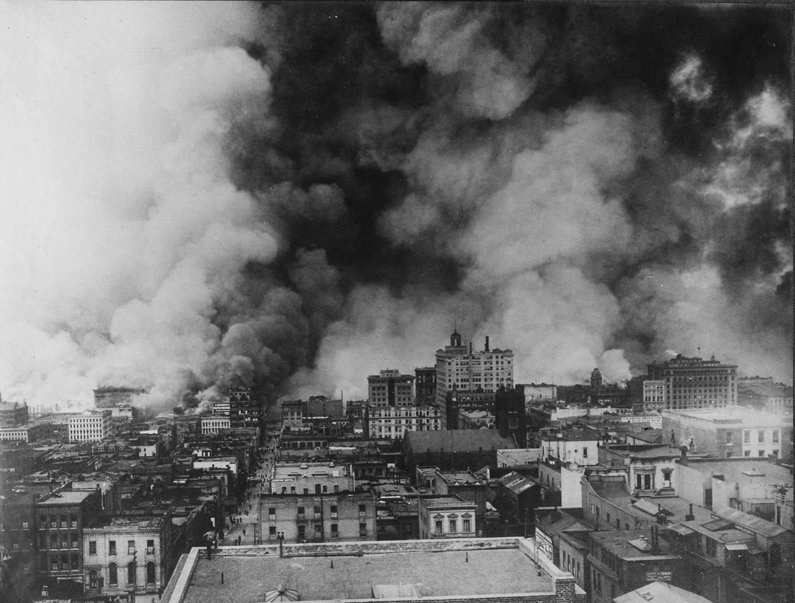 San Francisco Earthquake of 1906: Burning of San Francisco. Looking toward the Bay, 1906 [1589×1207]