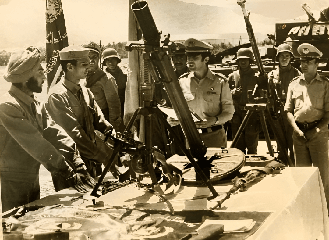 Group of Afghan Soldiers in 1977 [1080×787]