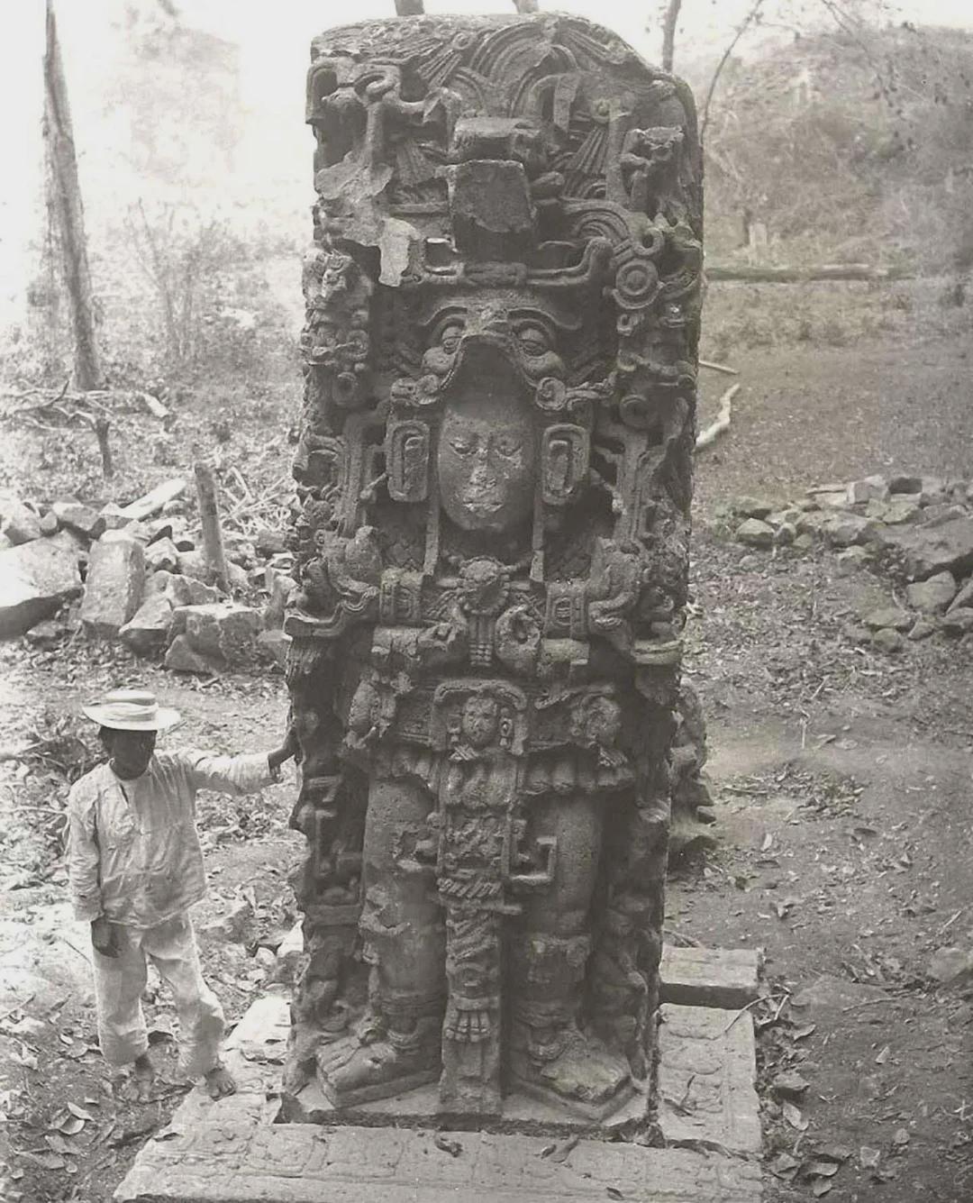 The discovery of an ancient Maya statue deep within the jungles of Honduras, 1885. [1080×1335]