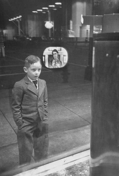 A boy’s reaction staring at a TV screen for the first time, 1948. [475×700]