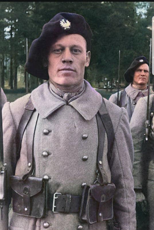 Polish Soldiers, part of the Polish Army in France, January 1st 1940. [Photo by Keystone][537×800] [Colorized]