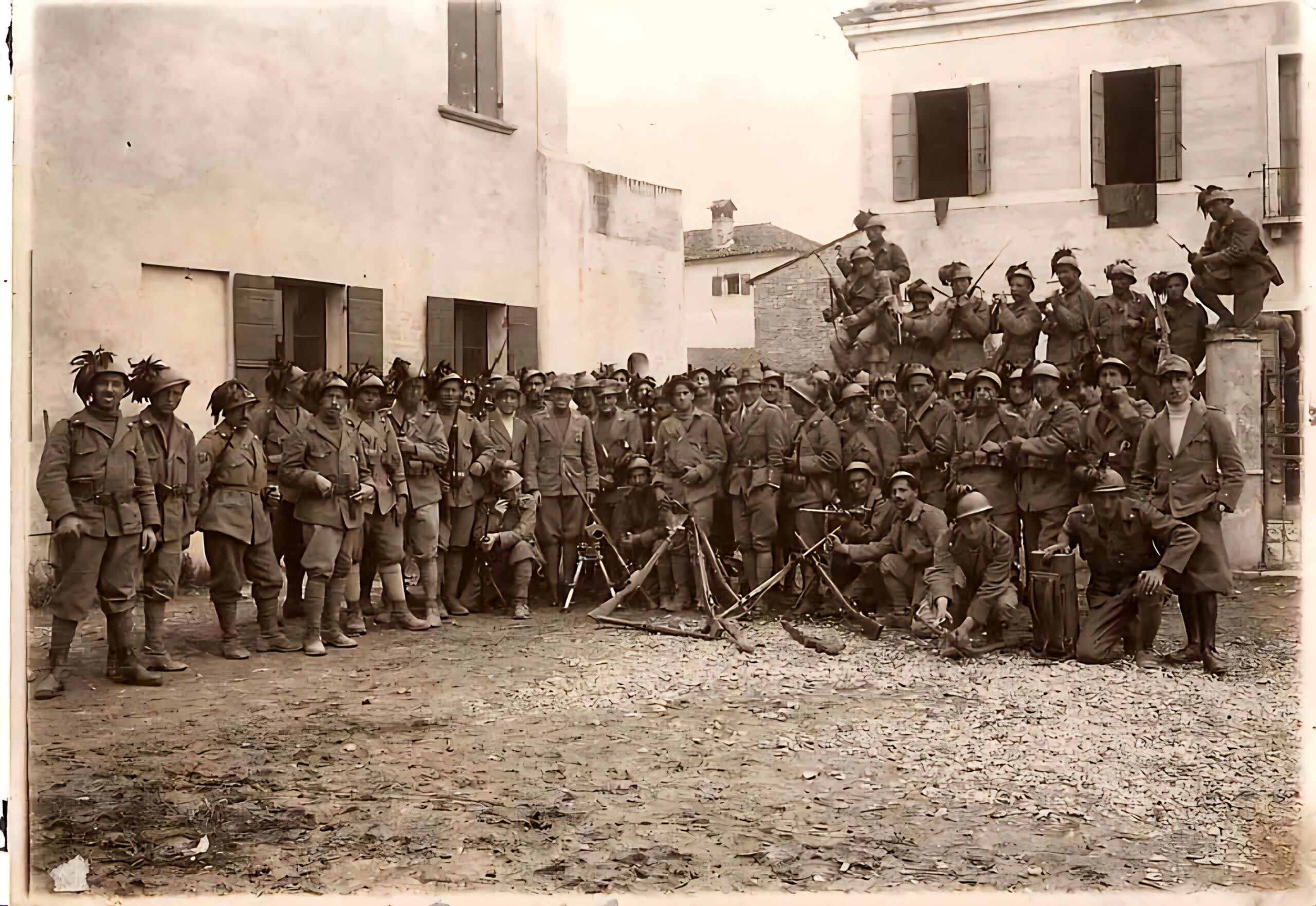 Italian Arditi of the XXIII Shock Battalion near Jesolo, May 1918 [4096×2820].
