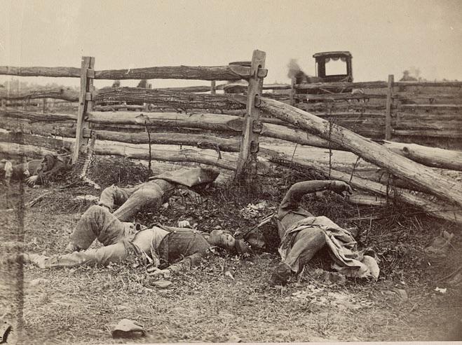 Four Confederate soldiers from General William Starke’s Louisiana infantry killed in action along the Hagerstown Pike during the Battle of Antietam, September 1862. Photo by Alexander Gardner. [659×452]