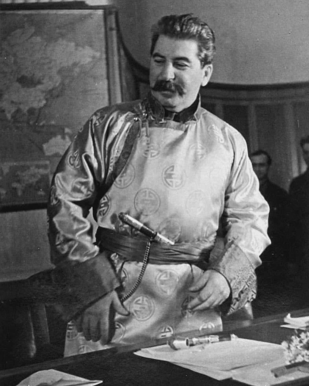 Joseph Stalin wearing a traditional Mongolian deel, 1936. [983×1228]