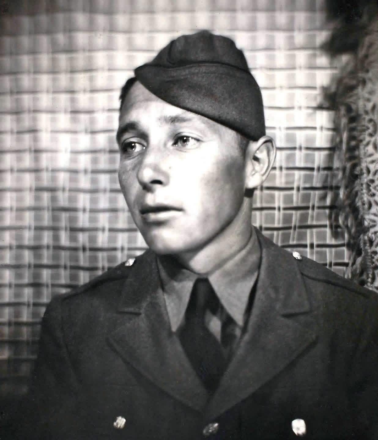 Tec4 Damacio Espalin Jr died in Japanese captivity on June 18, 1942 at the Cabanatuan POW Camp in the Philippines, he was only 25 years old. His older brother Daniel was also killed in action in the Philippines in 1944. [1236×1440]