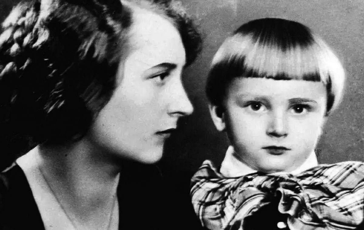 Polish health care worker Wanda Lurie (1911-1989) with her son Mścisław (1944-2018). On 5 August 1944 she survived mass execution in Ursus Factory in Warsaw in which her three young children were killed. She was wounded. On 20 August she gave birth to Mścisław. Poland, c. 1950. [1200×758]