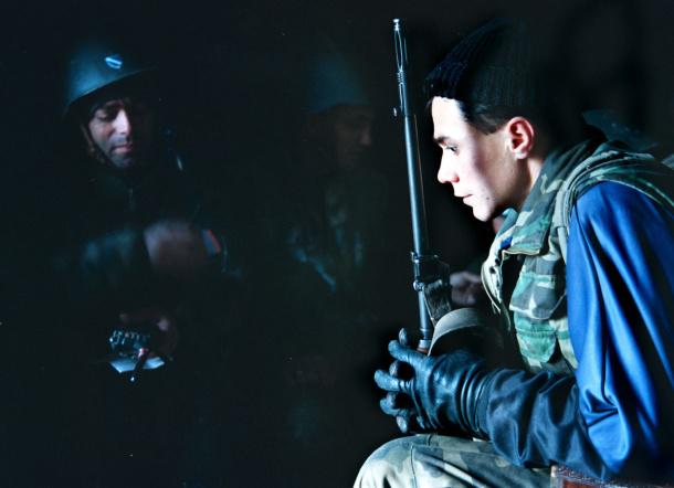 “Staring into the abyss”. Bosniak soldiers just minutes before assault on Croat enclave in Central Bosnia. After first minutes of action soldier on the left lost his leg, 1993. Bosnia and Herzegovina [610×442]