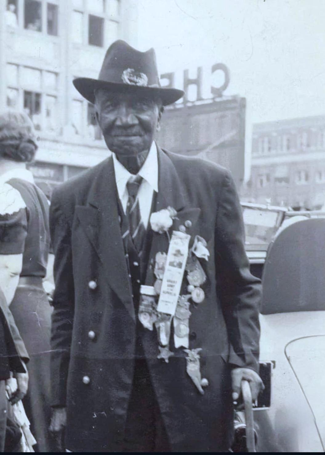 Photo of last know African American Union veteran soldier: Joseph “Uncle Joe” Clovese (1844-1951). Served as C”, 63rd Colored Infantry Regiment, Photo of him in Pontiac, Michigan, circa (1948)