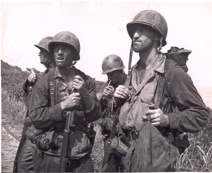 US Army Infantrymen Wearing Rare Camouflaged Painted Helmets on Saipan, 1944 [735×600]