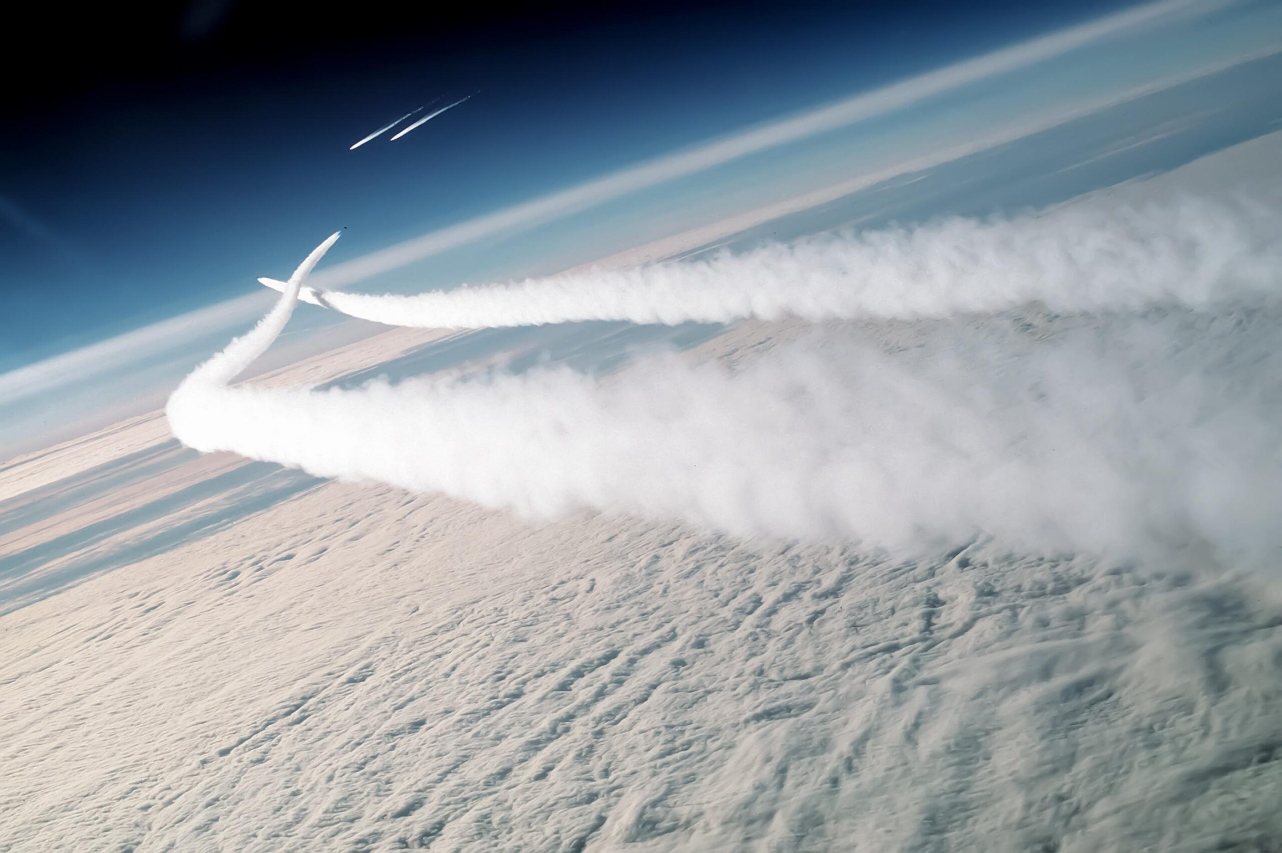F-15s intercepting 2 MIG-29s enroute to Abbotsford International Airshow in Canada for the first time, August 1989. [2810 × 1870]