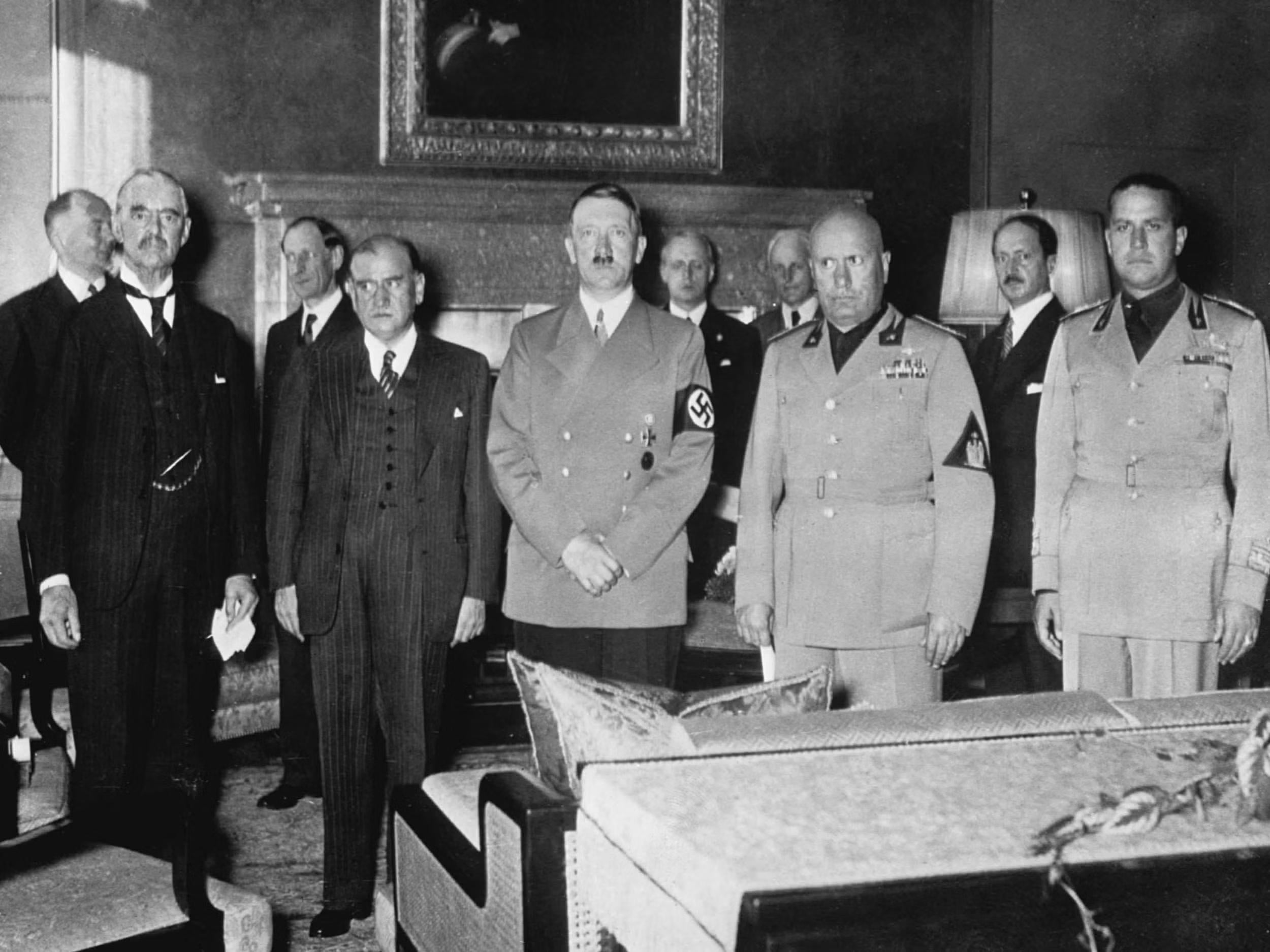 Chamberlain, Daladier, Hitler, Mussolini, and Ciano pictured just before signing the Munich Agreement (29 September 1938) [2500×1875]