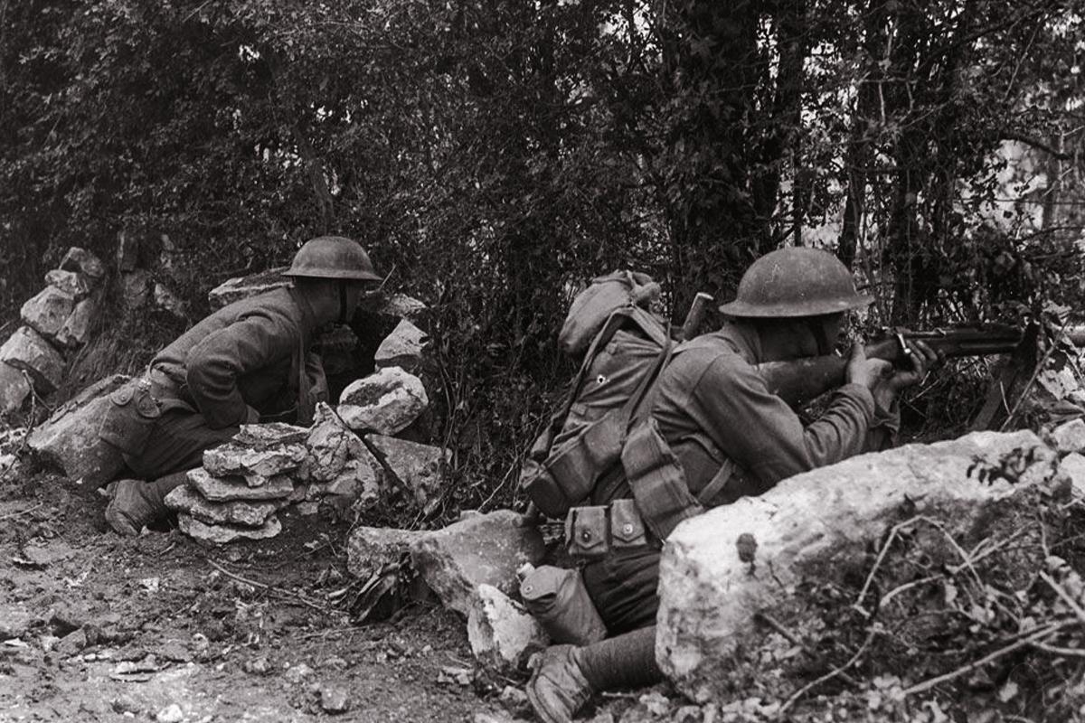 US Army Infantrymen of the 23rd Infantry Regiment, 2nd Infantry Division in the Battle of Belleau Wood, 1918 [1200×800]