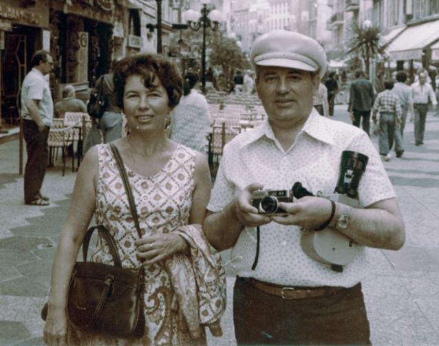 Mikhail Gorbachev and his wife Raisa on vacation in Nice, France that was officially framed as an “international assignment” to meet the French Communist Party, years before he became General Secretary of the Soviet Union (1977) [638×503]