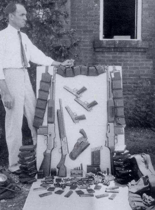 “Bonnie and Clyde’s Arsenal” – Weapons recovered from Clyde Barrow and Bonnie Parker’s car after their ambush and fatal shootout with law enforcement officers in Louisiana on May 23rd, 1934. [500×677]