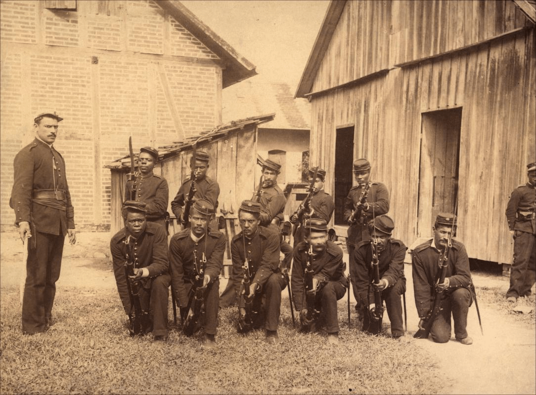 Brazilian soldiers during the civil war known as the Federalist Revolution, 1895. [2048 × 1485]