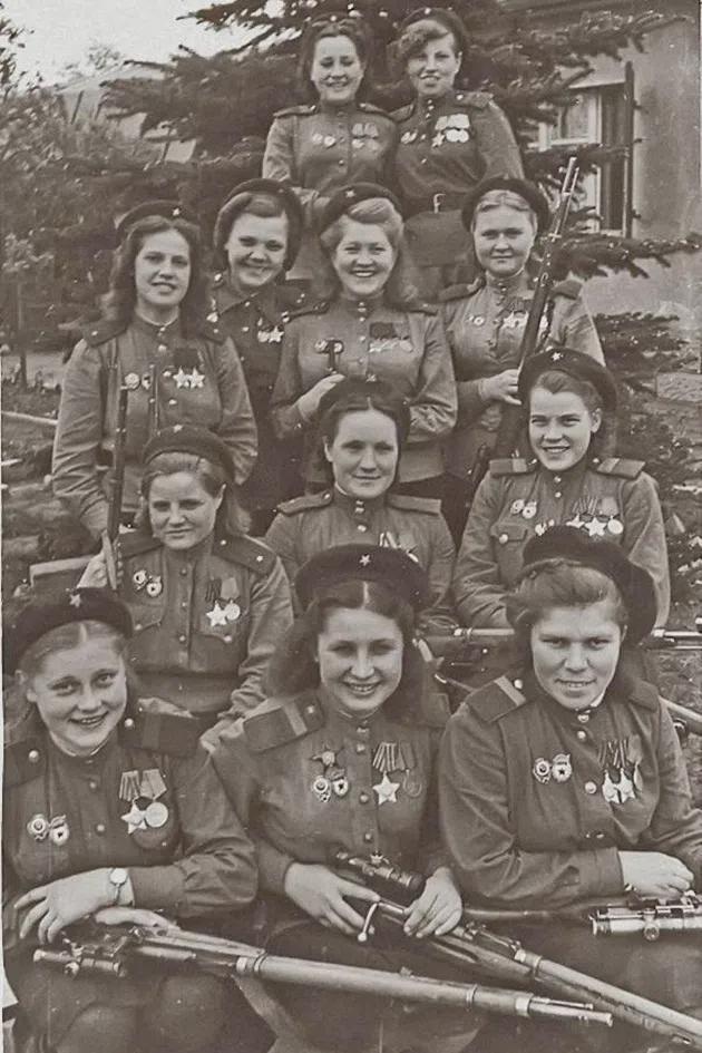 Female snipers of the 3rd Shock Army, 1st Belorussian Front. May 1945 [630×945 px]
