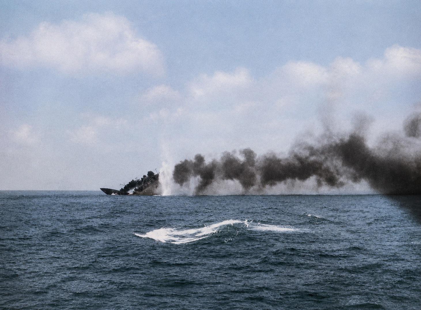 Battle of Jutland 1916: HMS Indefatigable sinking after being struck by shells from the German battlecruiser Von Der Tann, the resulting explosion destroying her. All but two of crew of 1,119 were killed in the blast and sinking [Colorized] [1461x 1076]
