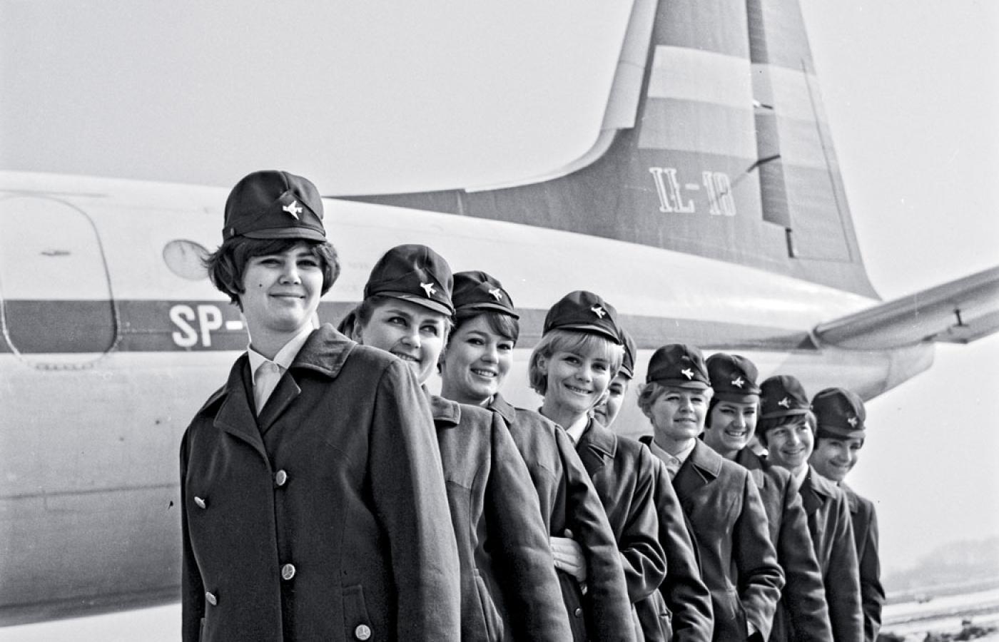 LOT Polish Airlines flight attendants in 1968. Photo by Edward Uchymiak. [1400×900]