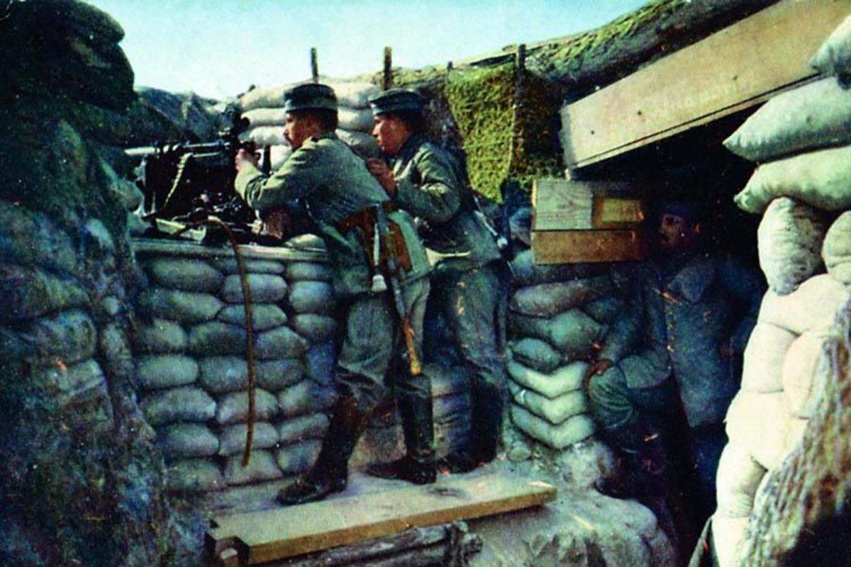 Autochrome shot of German soldiers inside one trench, 1910s [800×1200]