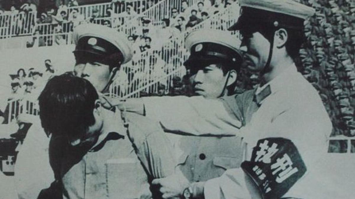 (1983) Zhu Guohua was the grandson of Marshal Zhu De (the founder of the Chinese Red Army) . In 1983, he was executed by firing squad after being convicted of rape. [1200*676]