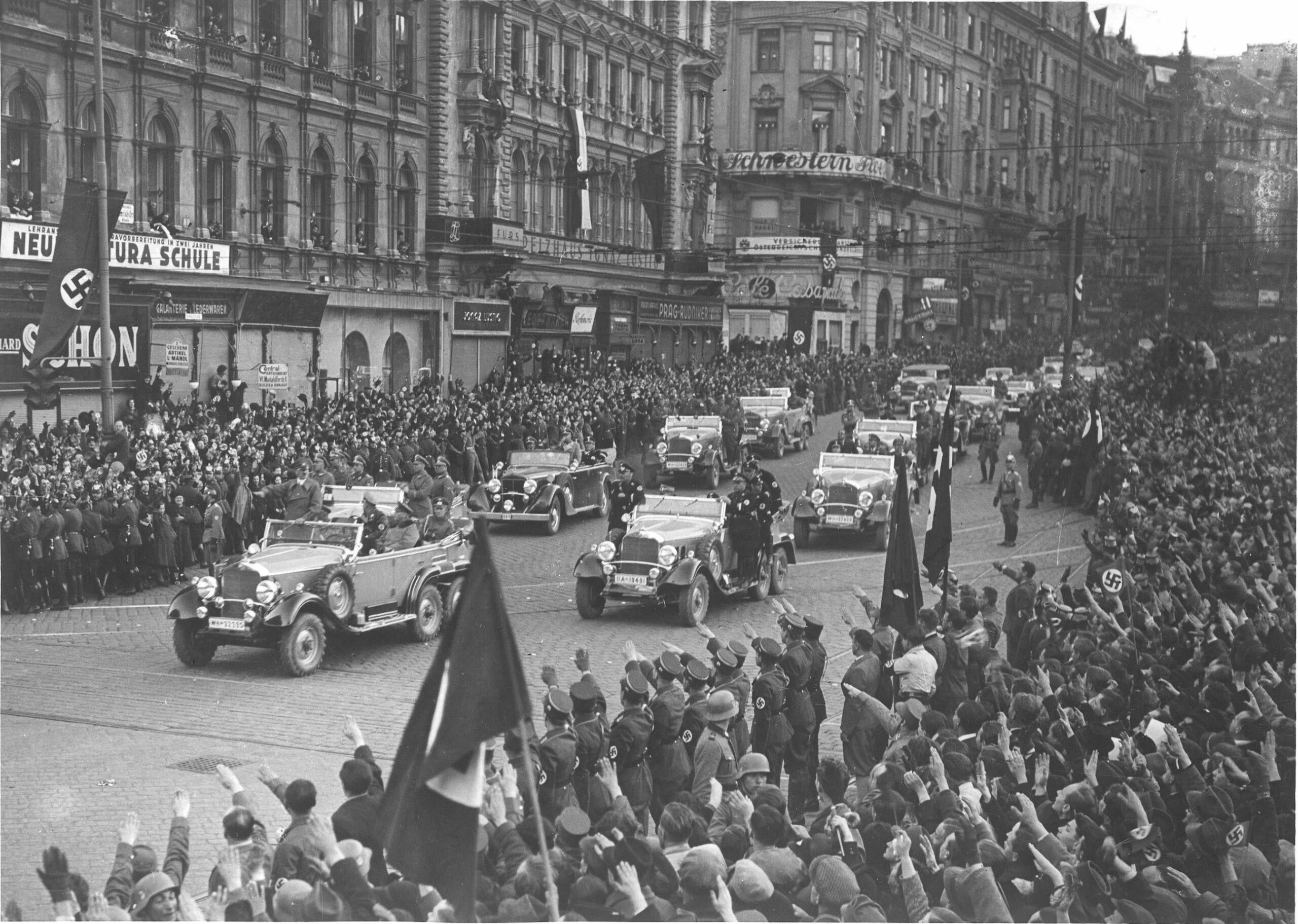 Crowds raising the Nazi salute for Hitler’s motorcade in Vienna, three days after the Anschluss – the annexation of Austria into Nazi Germany. (1938) [2691×1916]
