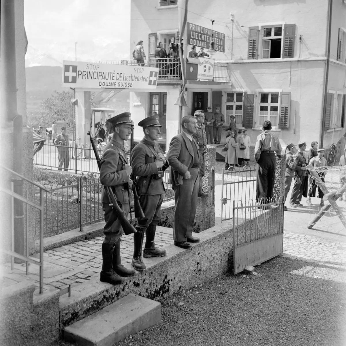Swiss border guards with the Liechtenstein auxiliary police, monitoring the Liechtenstein-Austrian and German border, on May 3rd, 1945. [1200 x 1200]