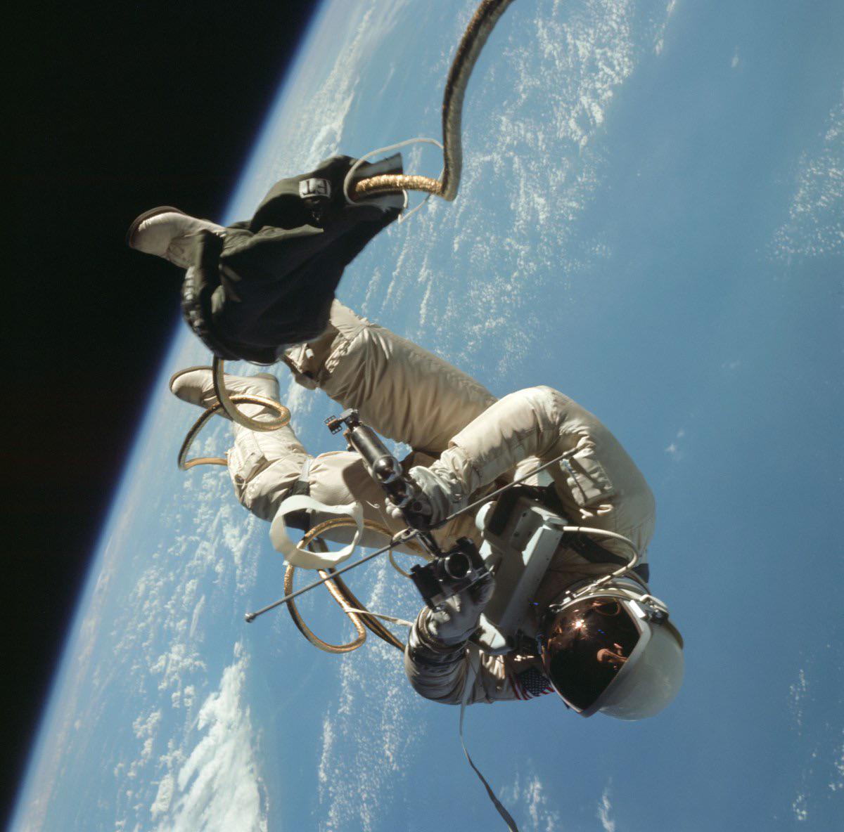 NASA Astronaut Ed White floating outside the Gemini 4 capsule during the first American EVA, June 1965. The 4-day mission successfully concluded on June 7th, 1965 [1024×1024]