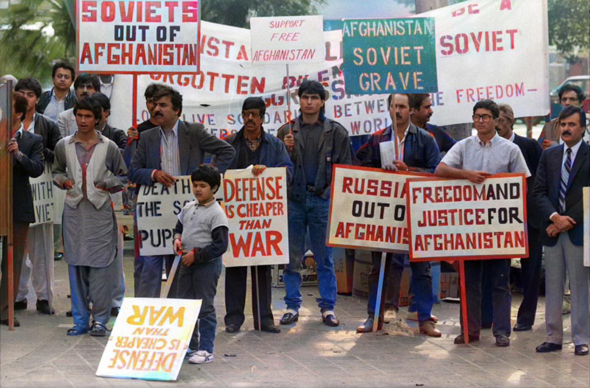 Afghan refugees in Los Angeles protesting against the Soviet occupation of Afghanistan, 1986. (1179×775)