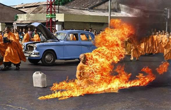June 11, 1963: A 67 year old Vietnamese Mahayana Buddhist monk named Thich Quang Duc died by self-immolation at a busy intersection in downtown Saigon. He took this ultimate step to protest persecution and discriminatory policies targeting Buddhists by the Catholic led government. [582×381]