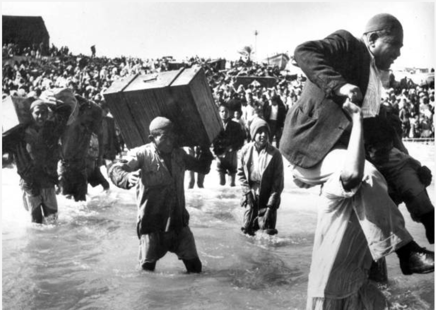 Palestinians driven from their homes fleeing via the sea in Acre in May 1948 [1432 x 1020]