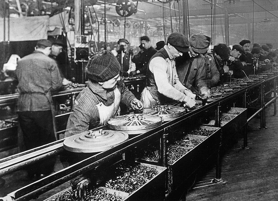 Workers on Henry Ford’s moving assembly line at the Highland Park plant, Michigan, 1913. [1200×800]