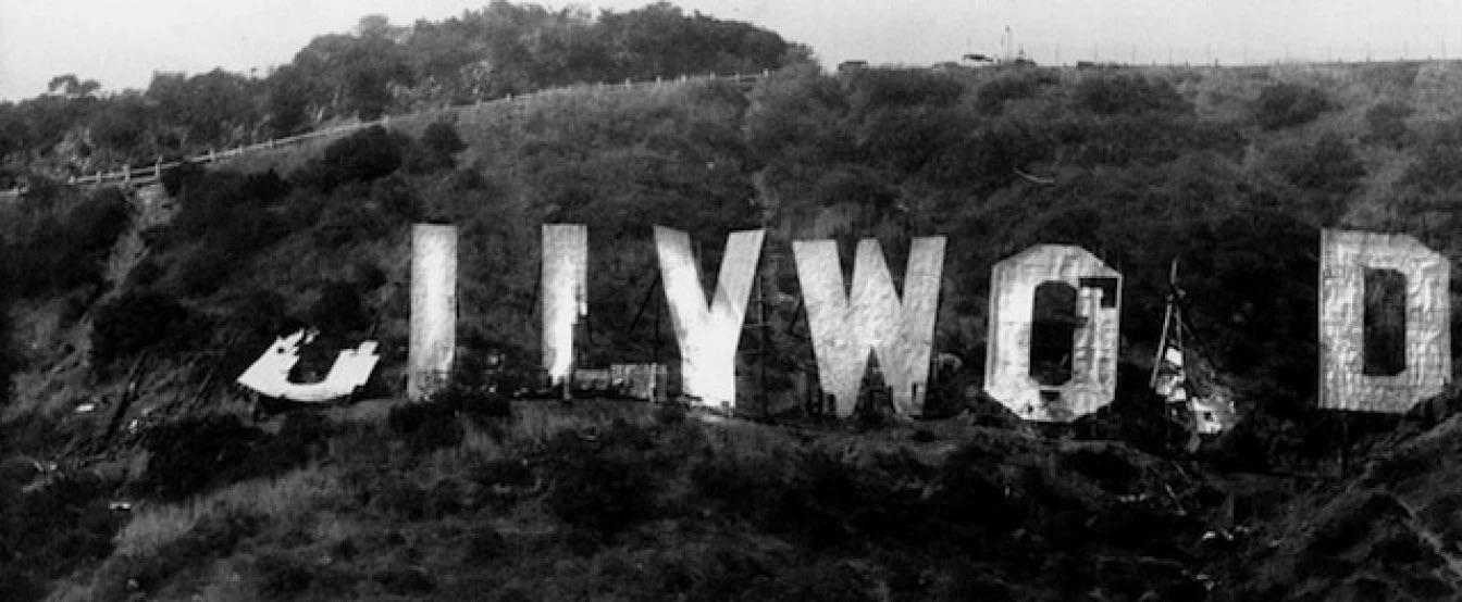 A crumbling unmaintained Hollywood sign before it was restored. August 8th 1978[1344×554]