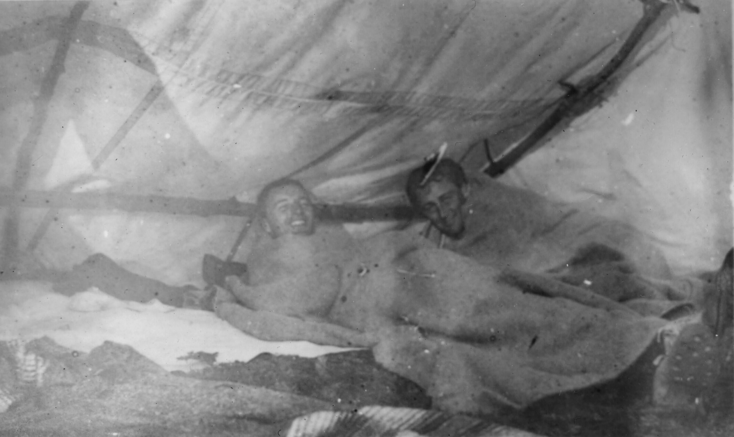 Future American President Franklin Delano Roosevelt (right) camping with his cousin & brother-in-law Gracie Hall Roosevelt at their Campobello estate, 1907. Hall was Eleanor Roosevelts youngest brother & President Theodore Roosevelt’s nephew (2881×1719)