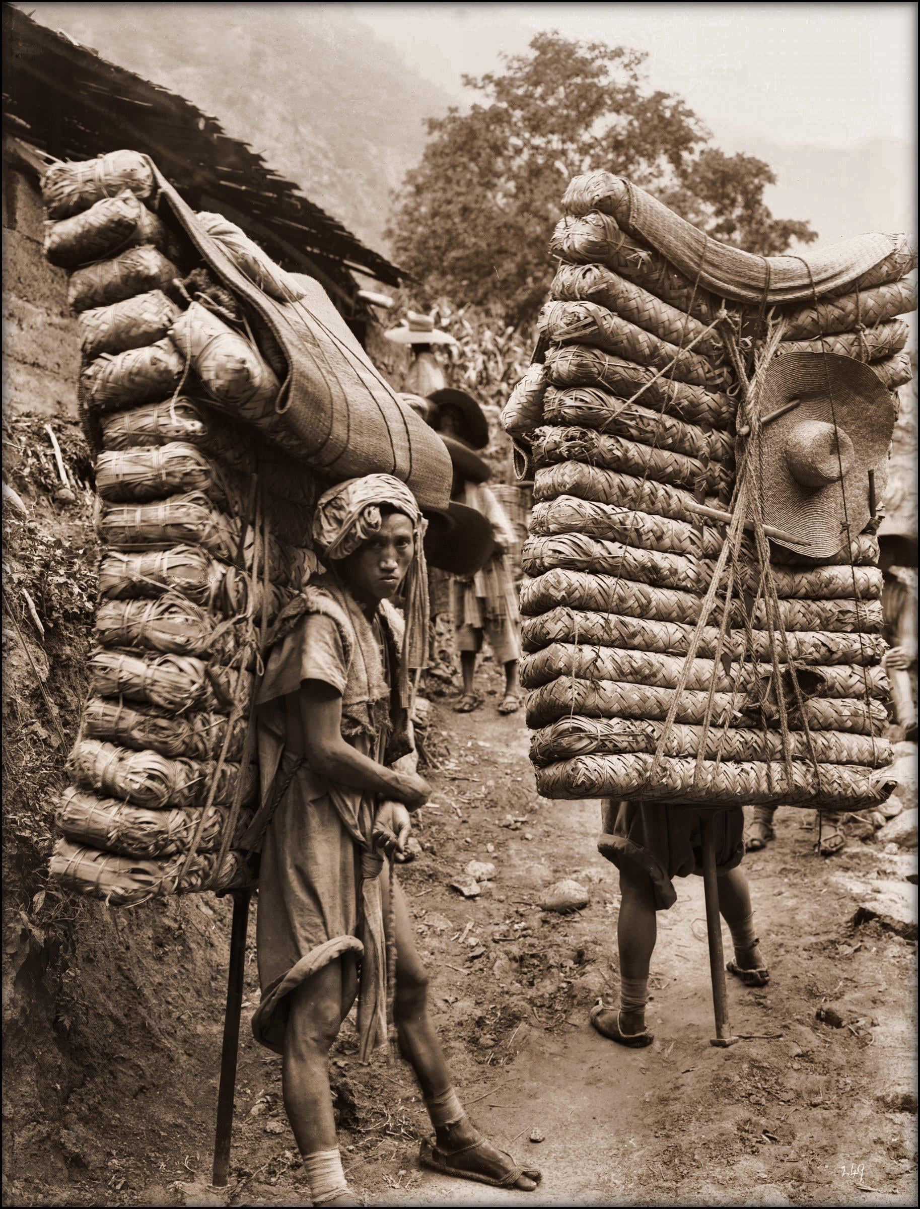 Men laden with tea, Sichuan Sheng, China 1908.[1827×2400]