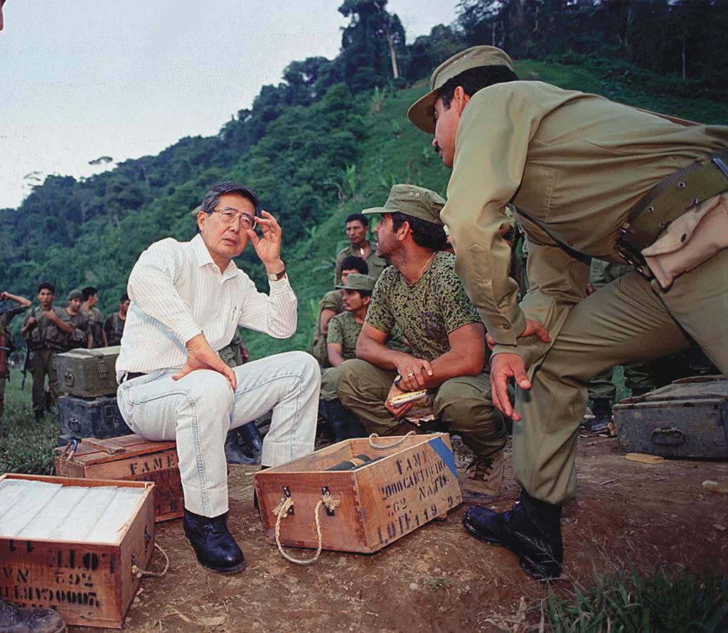 Peruvian President Alberto Fujimori during the 1995 Cenepa War against Ecuador. [1024 x 891]