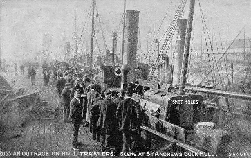 “Russian Outrage on Hull trawlers” Trawlers returning after having been shelled by the Baltic Fleet of the Imperial Russian Navy in the Dogger Bank. St Andrews Dock, Hull, United Kingdom. October 1904 [960×604]