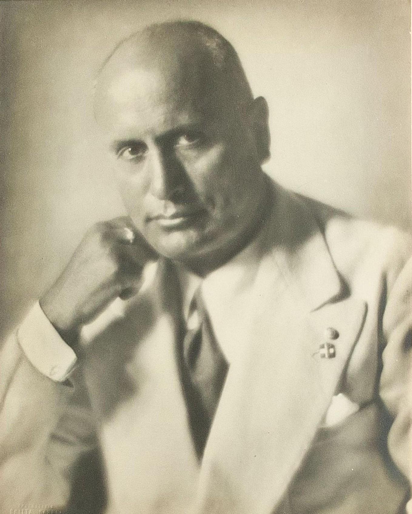 Portrait of Italian dictator Benito Mussolini, taken by Italo-Hungarian photographer Ghitta Carell, 1937 (1695×1359)